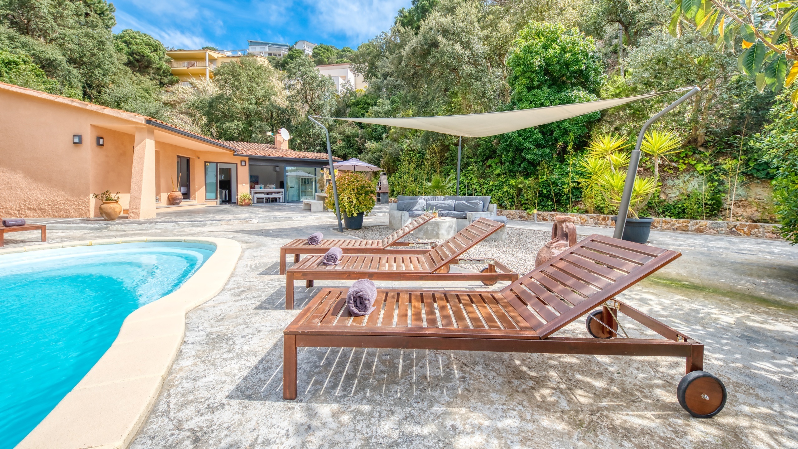 Villas de vacaciones Costa Brava España - Villa Olivia - Tumbonas