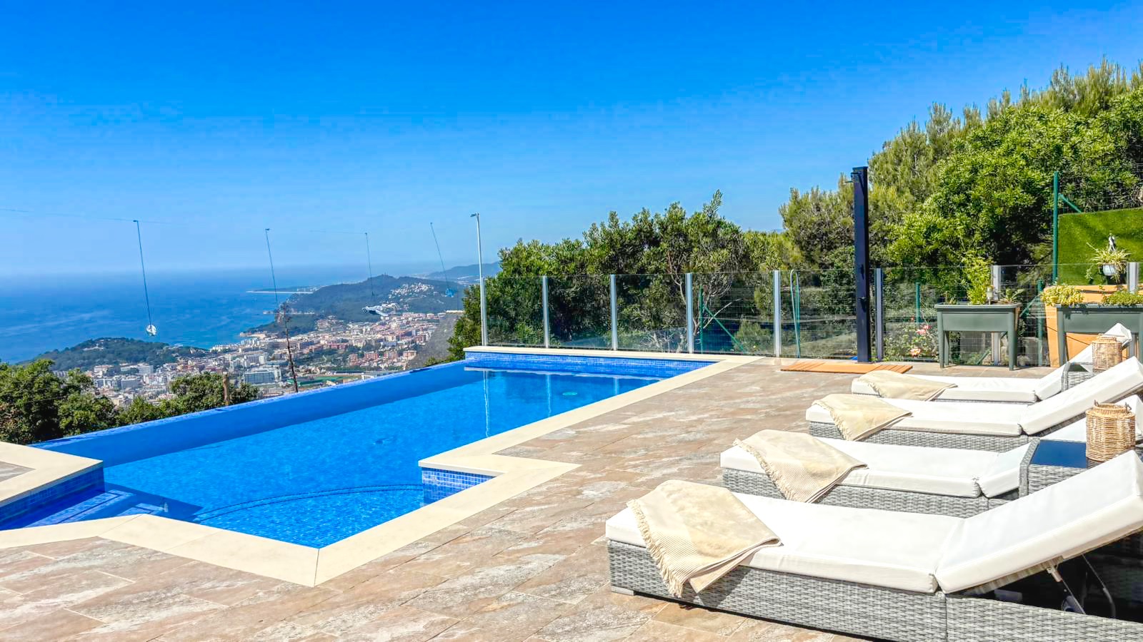 Villas de vacaciones Costa Brava España - Villa VistaMar - Tumbonas